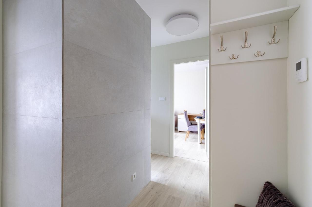 Hello Apartments Zajezdnia Wrzeszcz With Private Parking Gdansk Ngoại thất bức ảnh